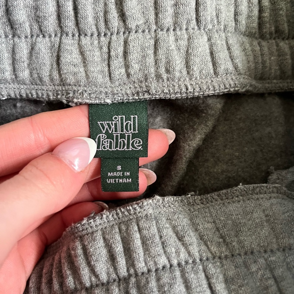 Wild Fable cuffed wide band sweatpants